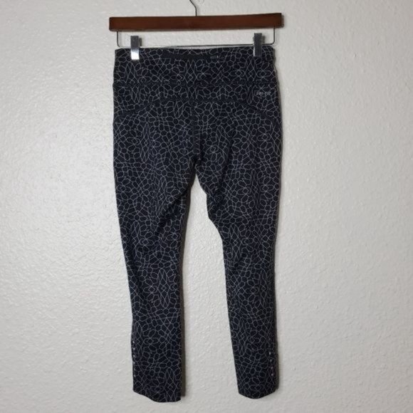 Nike Epic Run Women's Training Cropped Leggings - Picture 3 of 6